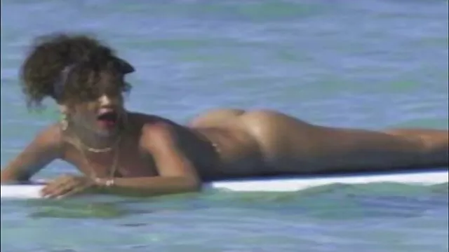 Sexe pas d'inscription  Ébène manèges noir videos sexe amateur streaming coq brutally dans elle fente gorge