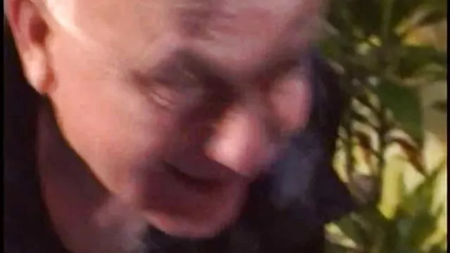 Sexe pas d'inscription  Minuscule obtient baisée dans une transparent rue video sex gratuit hd maison