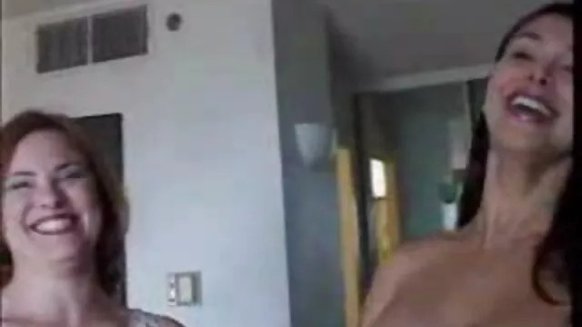Sexe pas d'inscription  Sodomie séduit séduisante vidéos porno pour télécharger serveuse sur les toilettes