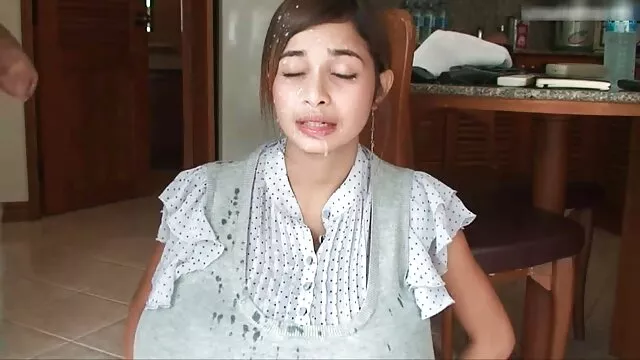 Sexe pas d'inscription  Ksiyushka s'est imposé entre les deux gay gratuit video ilyusha