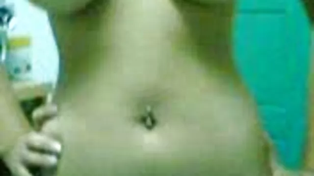 Sexe pas d'inscription  Soeur videos sexe amateur streaming baise soeur occupée à regarder pour