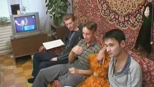 Sexe pas d'inscription  Les collectionneurs ont violé clara morgan video gratuite une fille à cause de la dette