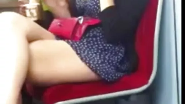 Sexe pas d'inscription  Porno orgie de Noël avec des mamans occupées clip sexe gratuit