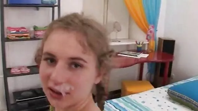 Sexe pas d'inscription  T andister secoue avec le cul poilu et la chatte video xxx gratuit